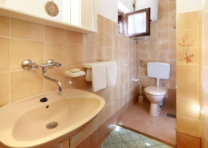 Svoboda 2 By Interhome Apartmán