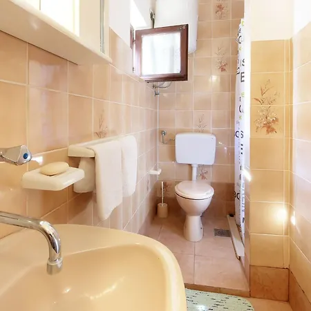 Svoboda 2 By Interhome * Silo (Krk)